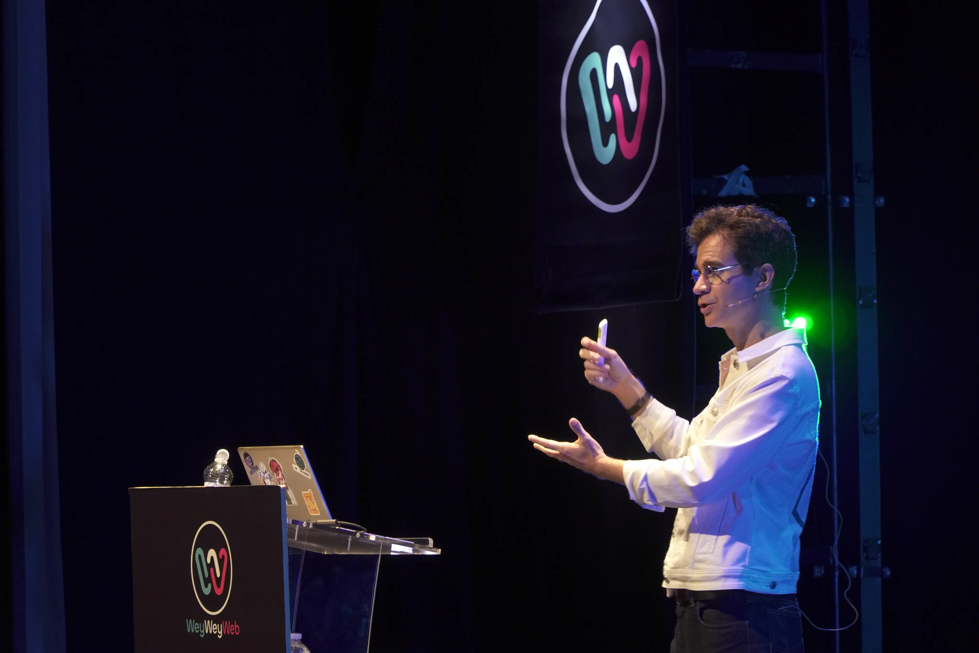 Pablo Ruiz, Penpot's CEO, speaking at Wey Wey Web event